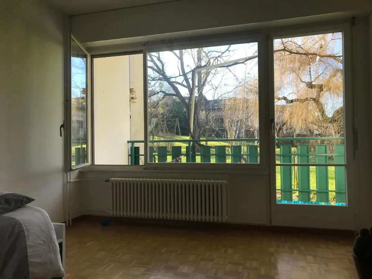Geneva Bernex - Shared Appartement Roomate Homestay - Tramway 14 Tpg - Viarhona